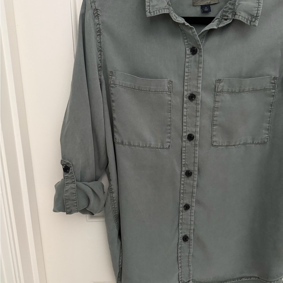 Universal Thread Light Gray Button-Up Shirt - Picture 5 of 5